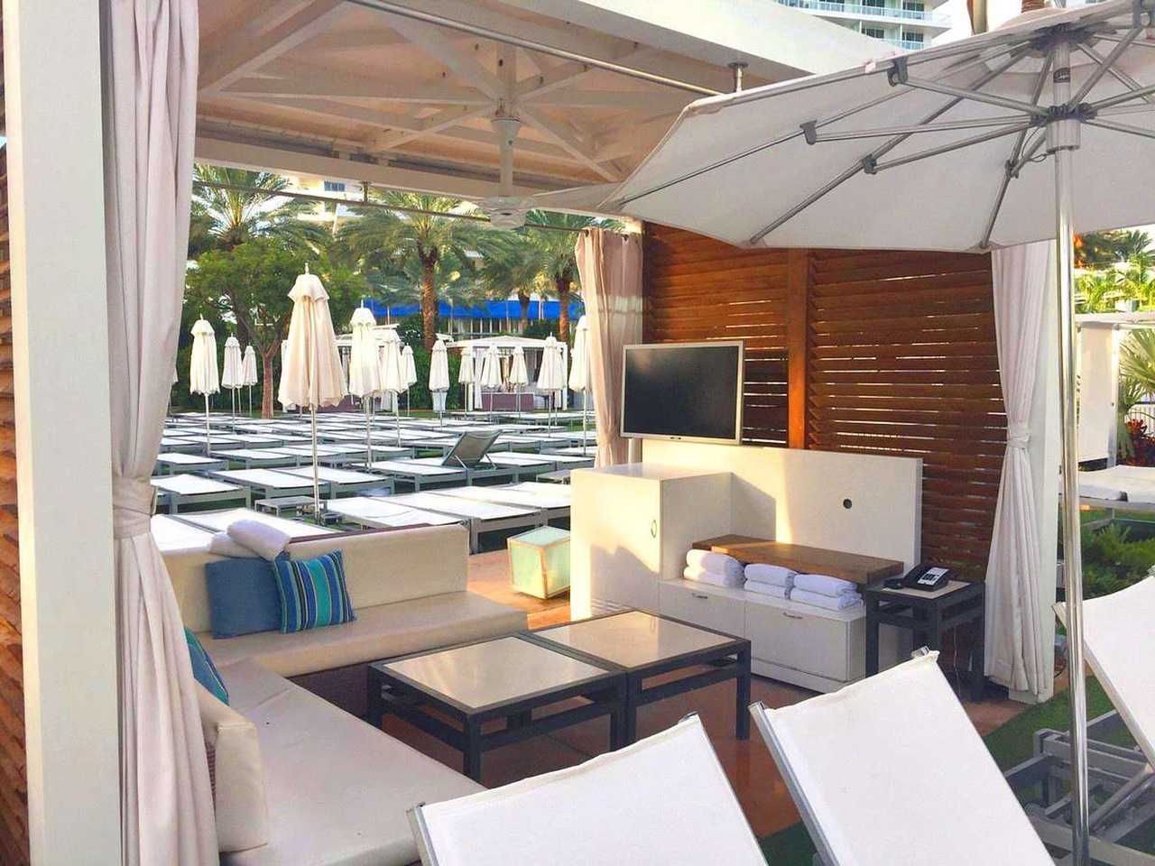 4441 Collins Ave #1022581P - Photo 7 of 32