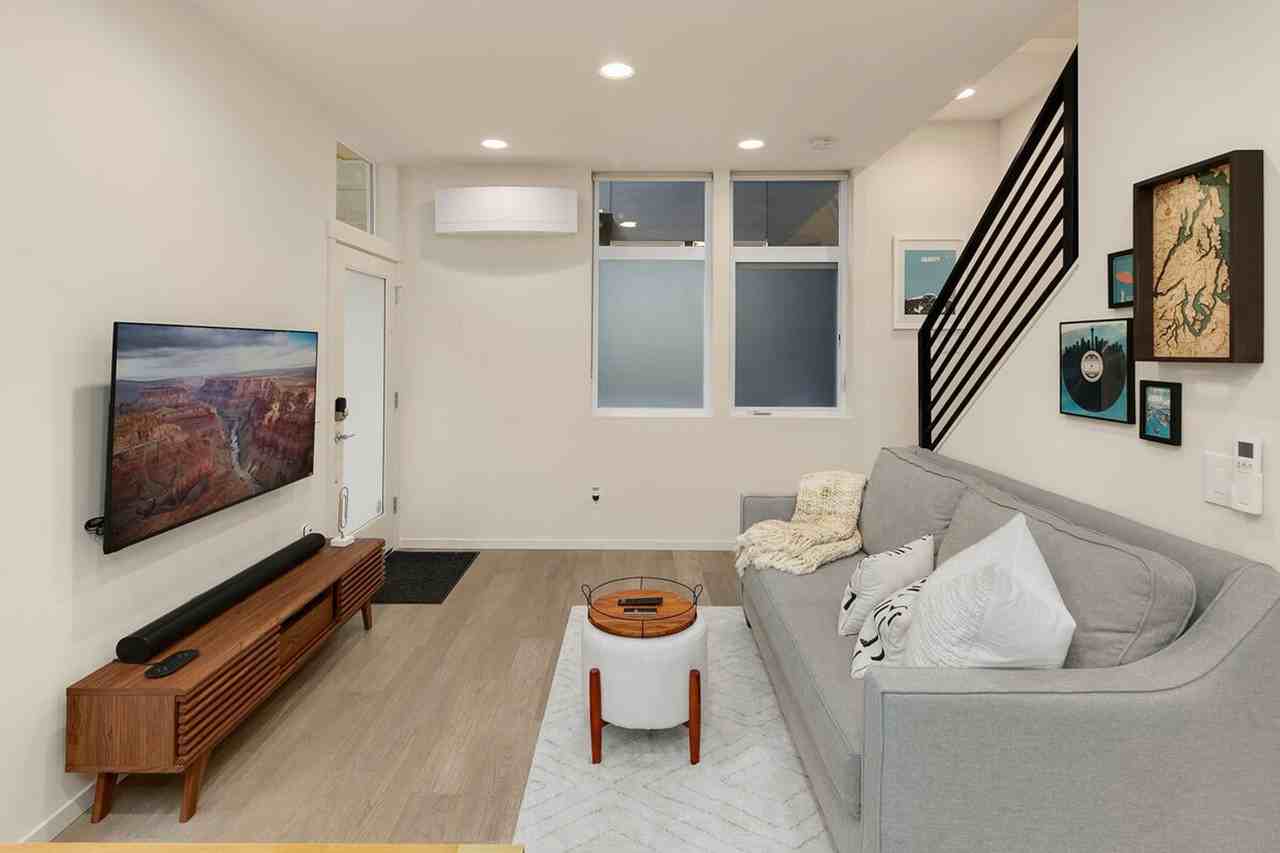 233 14th Avenue East #1036007P - Photo 6 of 26