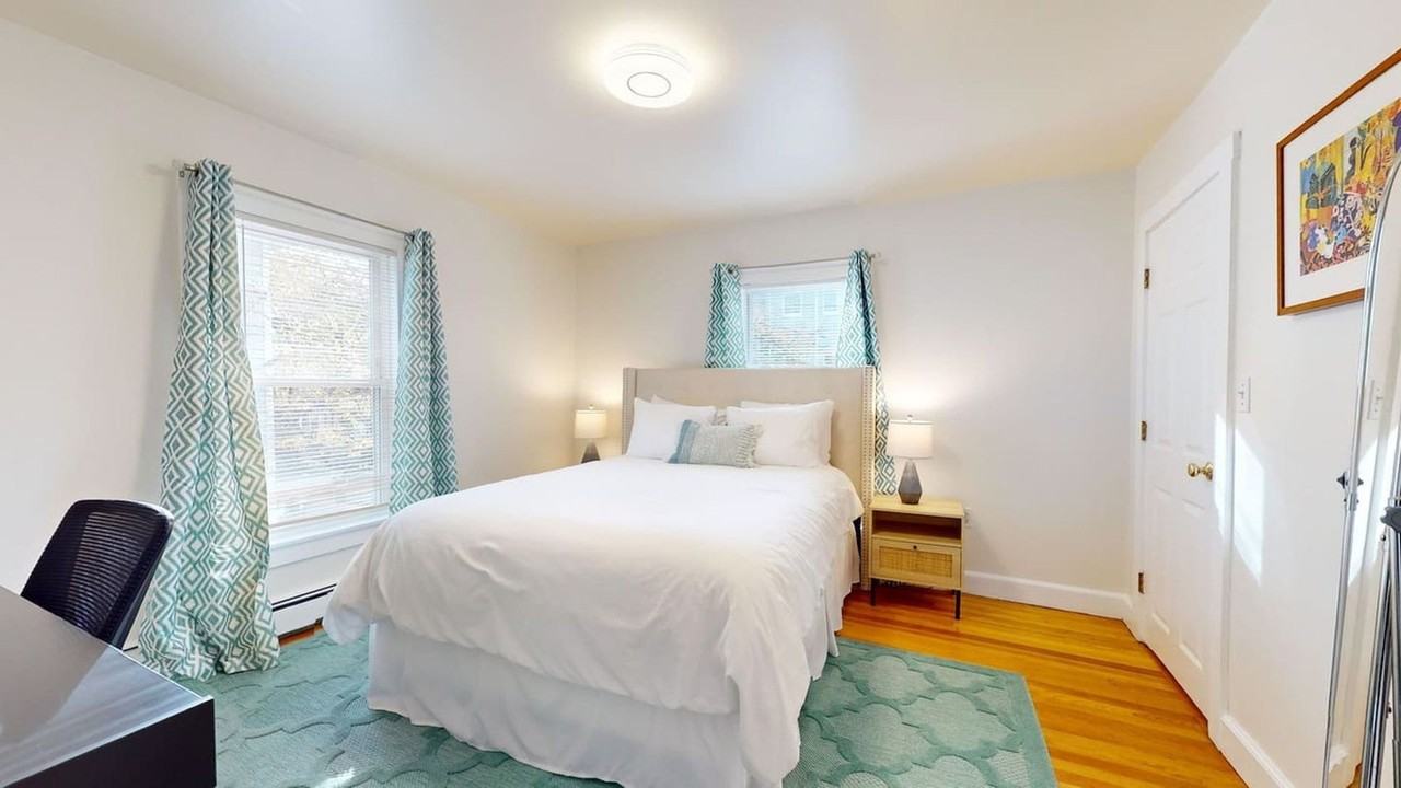 22 Hews St #1238090P - Photo 6 of 13