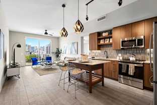 525 Ne 7th St - Photo 1 of 1