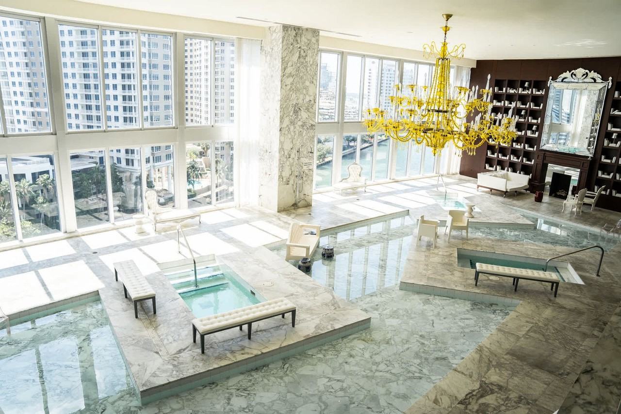 485 Brickell Avenue - Photo 6 of 22