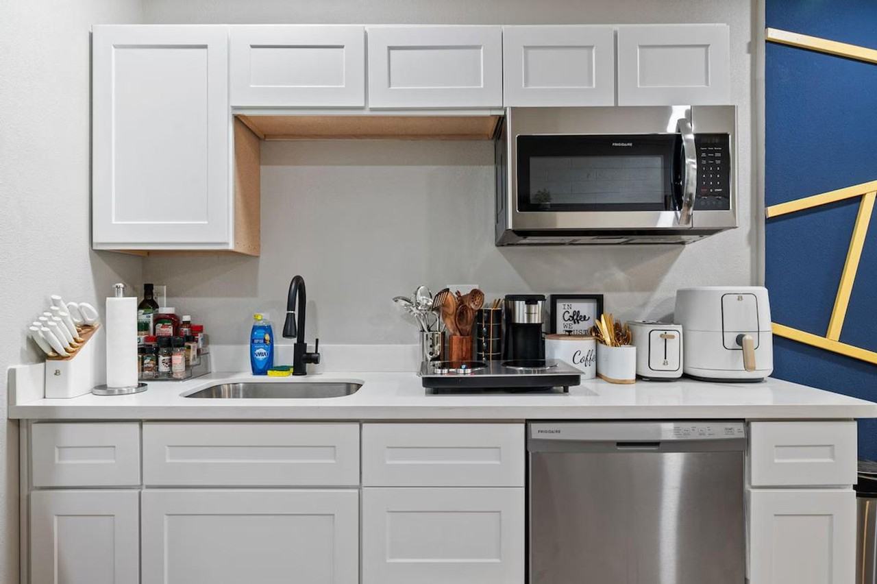 4113 West Virginia Avenue #1244355P - Photo 7 of 18