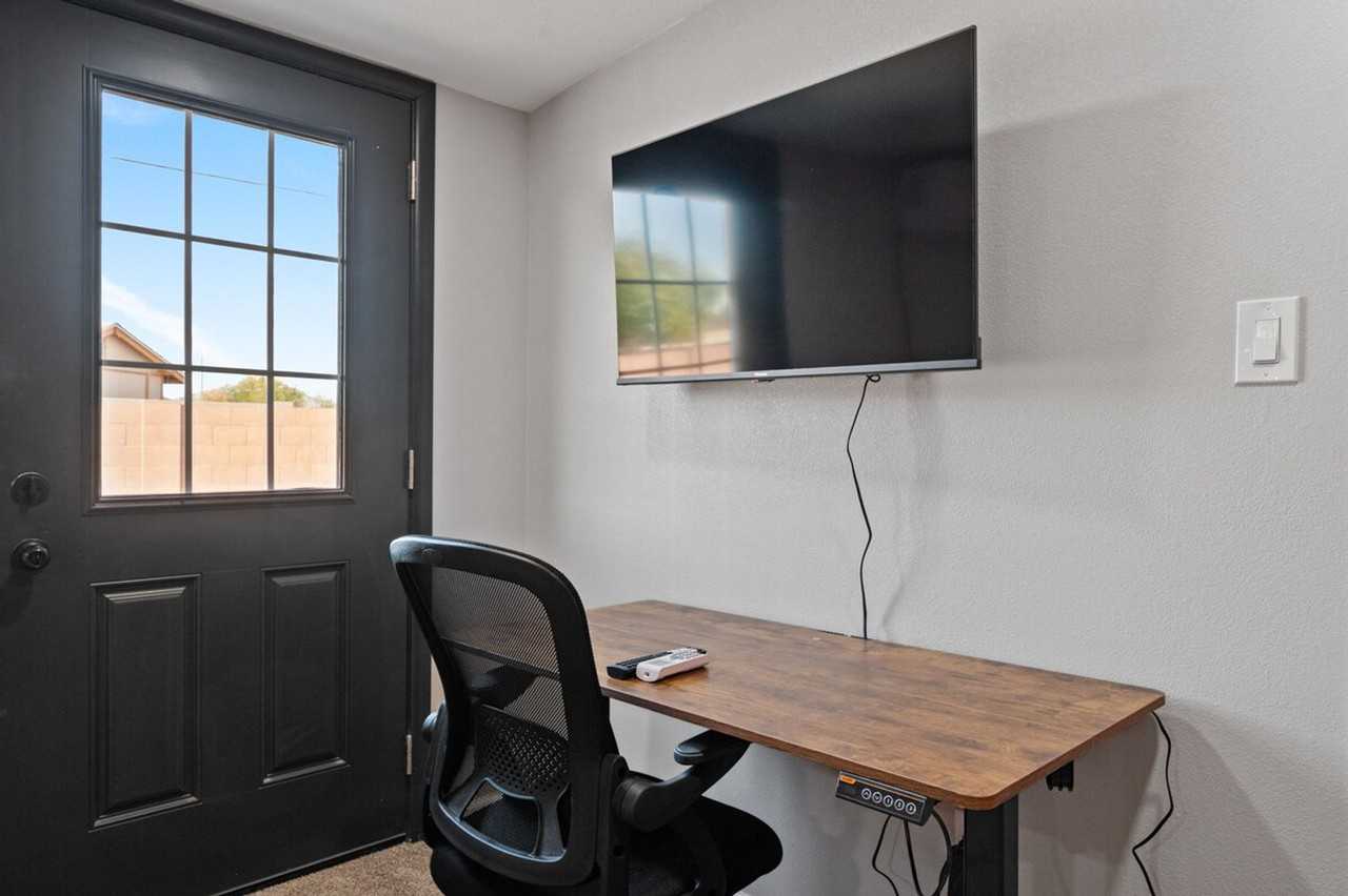 4113 W Virginia Ave #1244355P - Photo 4 of 18