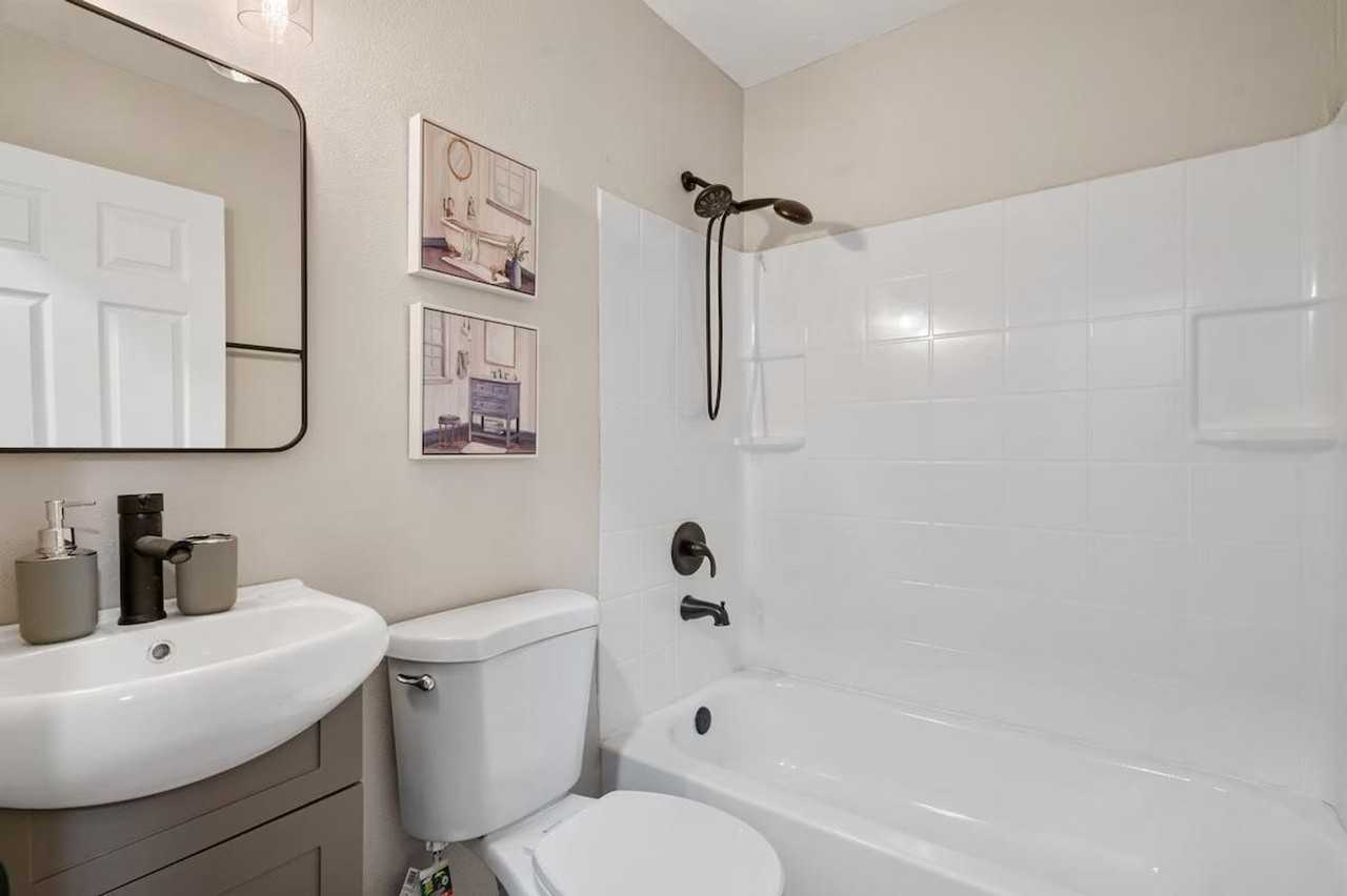 4113 W Virginia Ave #1244355P - Photo 5 of 18