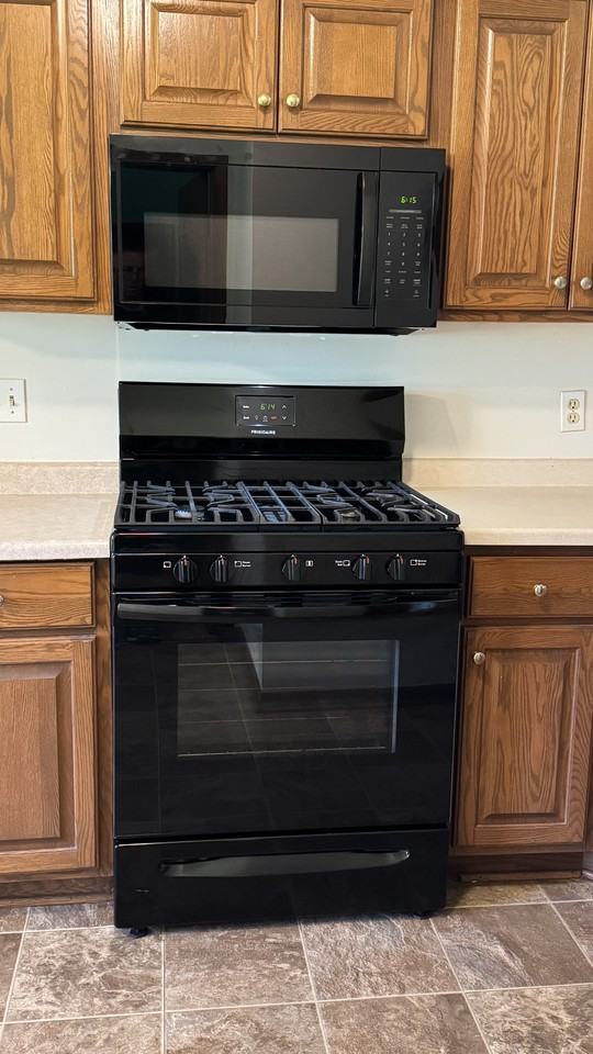 37 West Klubertanz Drive - Photo 3 of 17