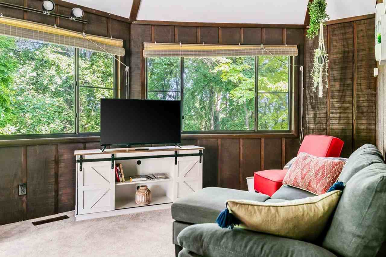 325 Poplar Hill Ln #1252926P - Photo 4 of 25