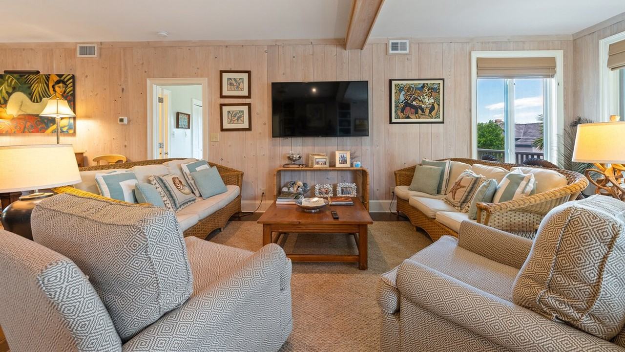 321 Pioneer Loop #1253389P - Photo 2 of 46