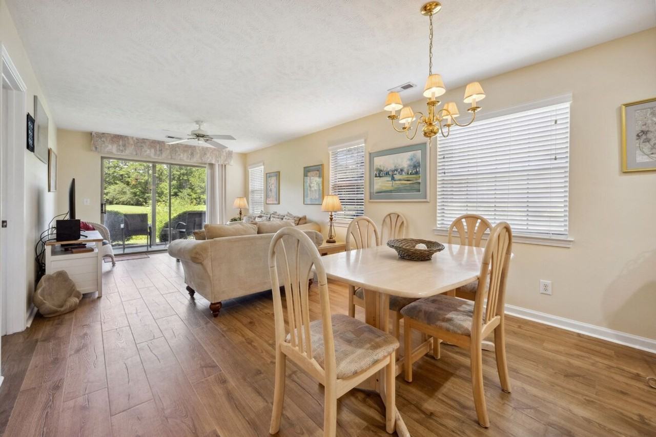 22 Greenbriar Ave #1253400P - Photo 7 of 23