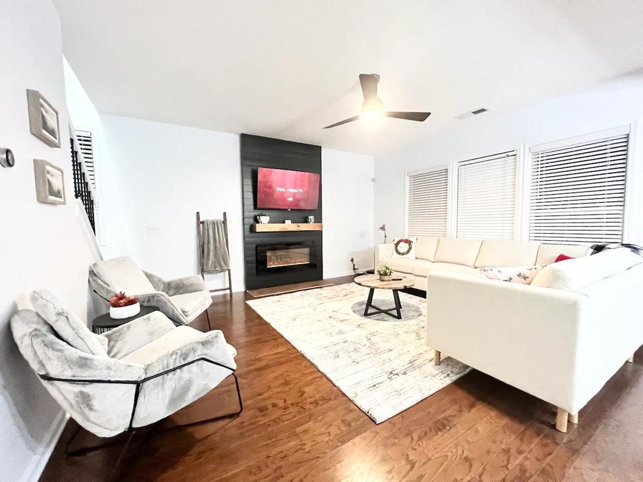 6046 Barker Lndg #1254396P - Photo 2 of 25