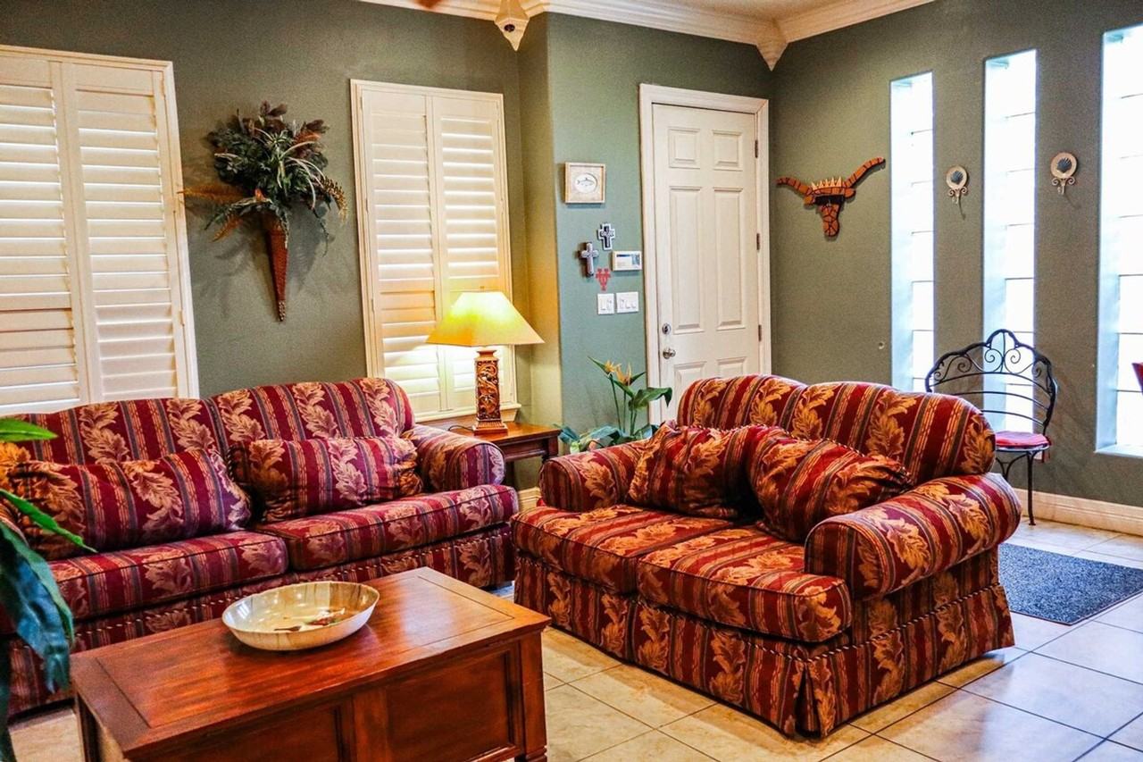 117 E Lantana St #1255577P - Photo 2 of 18