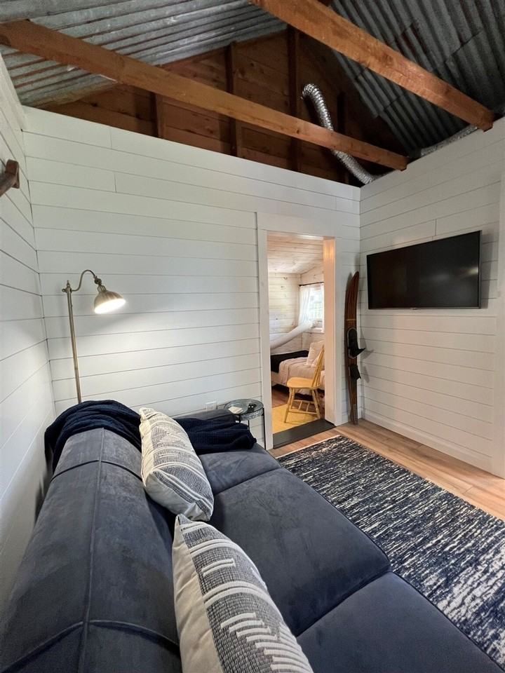 19 Naomi St #1255632P - Photo 3 of 36