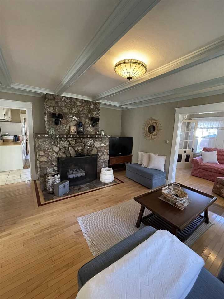 19 Naomi St #1255632P - Photo 5 of 36