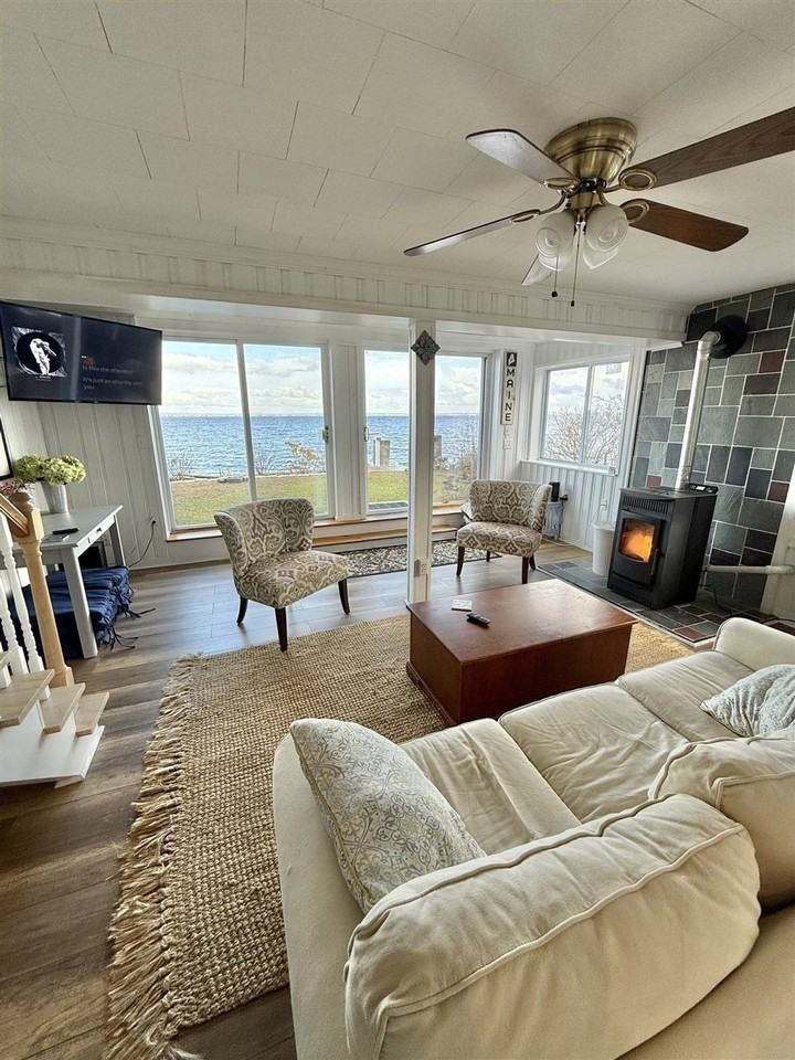 28 S Beach St #1255636P - Photo 3 of 22