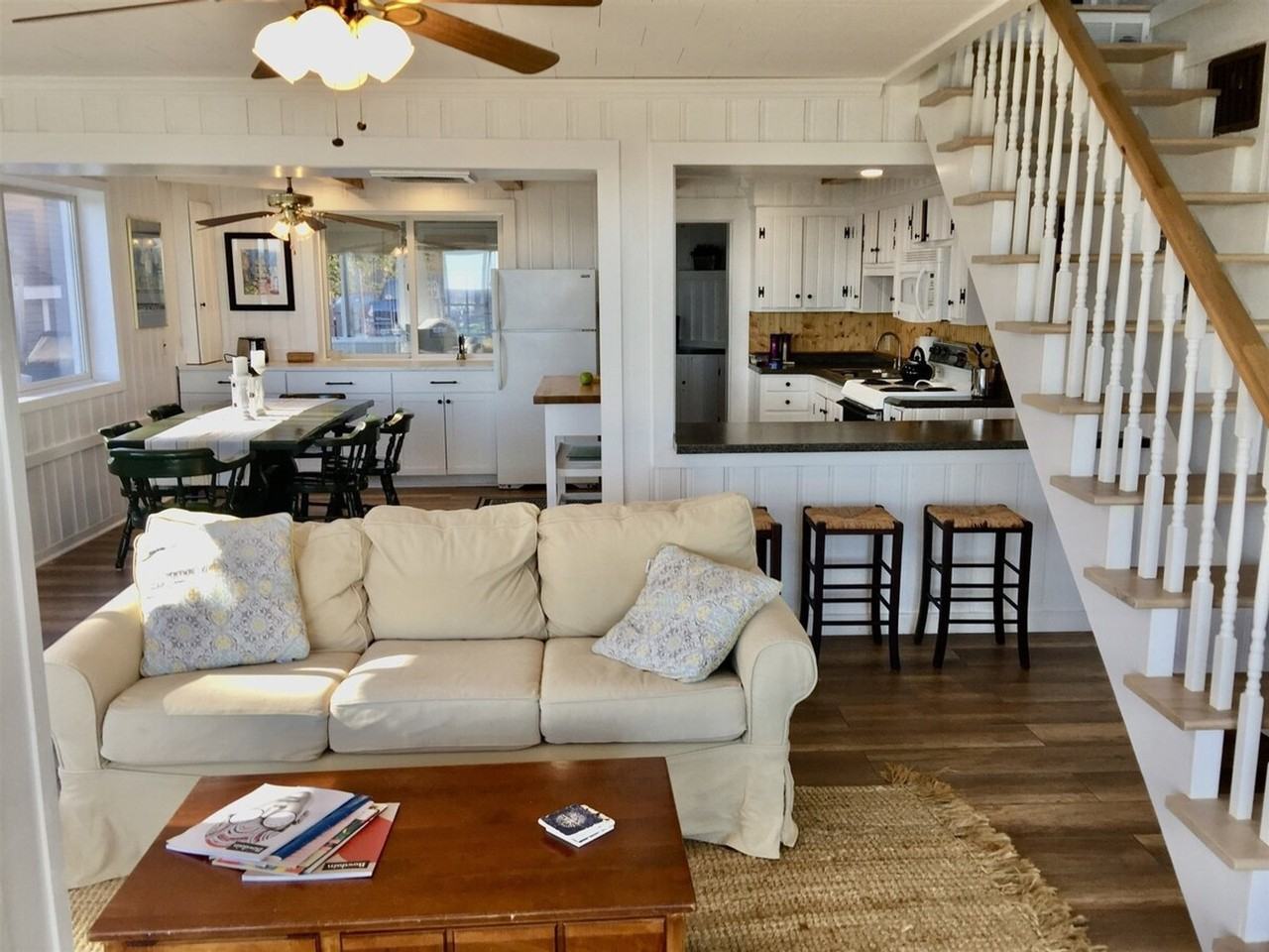 28 S Beach St #1255636P - Photo 4 of 22