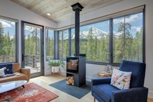 featured image of 15 Lakewood Dr