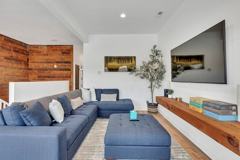 3448 N Clark St - Photo 1 of 1