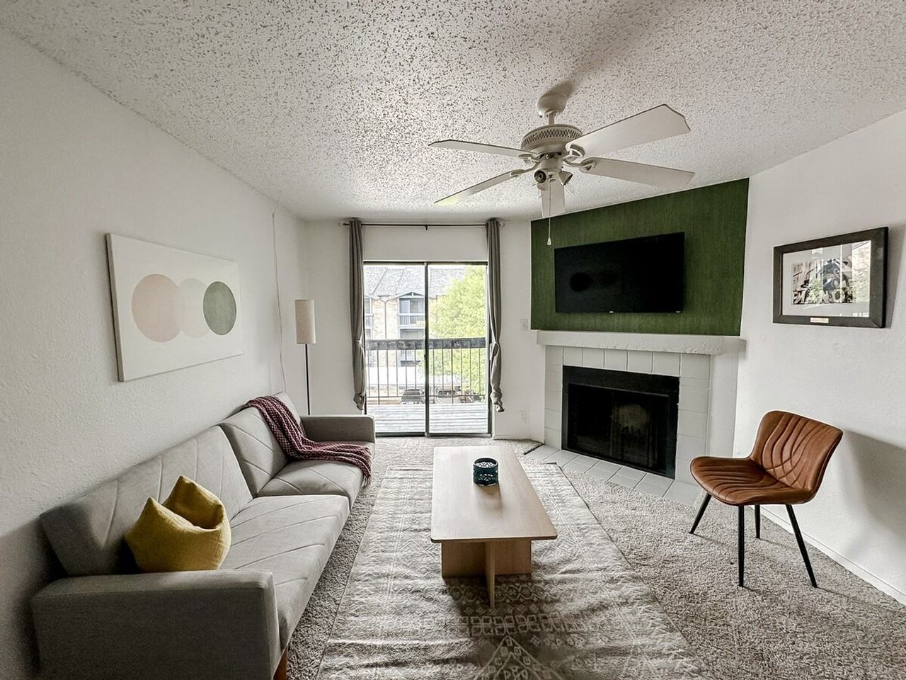 1071 Clayton Ln #1256105P - Photo 3 of 24