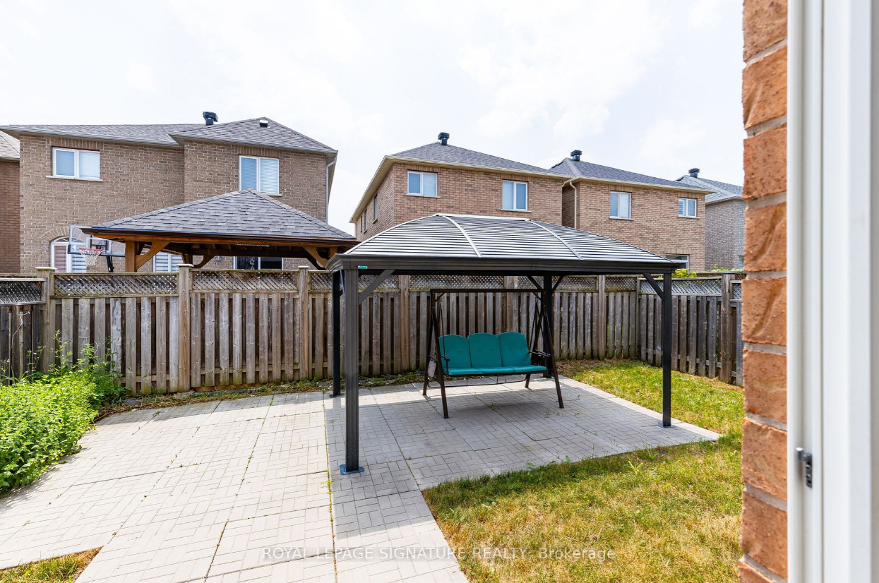 39 Hermitage Boulevard - Photo 2 of 16