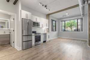 featured image of 7645 N Sheridan Rd