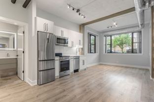 7645 N Sheridan Rd - Photo 1 of 1
