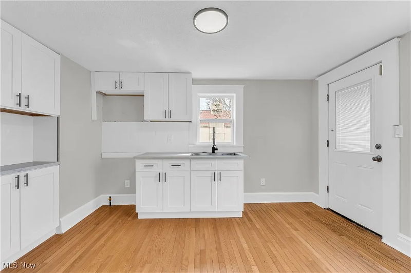 1244 W 69th St - Photo 3 of 10