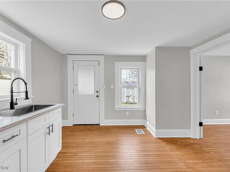 1244 W 69th St - Photo 4 of 10