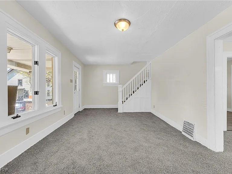 201 Alberti Ct - Photo 3 of 10