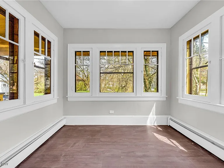 908 Stadelman Ave - Photo 5 of 10