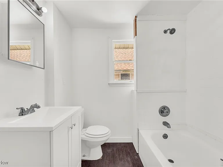 908 Dayton St - Photo 6 of 12