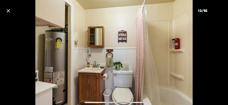 209 E Seminole St - Photo 2 of 10