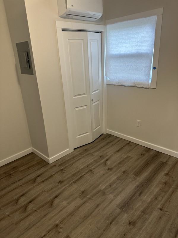 4233 E 38th St #B - Photo 3 of 13