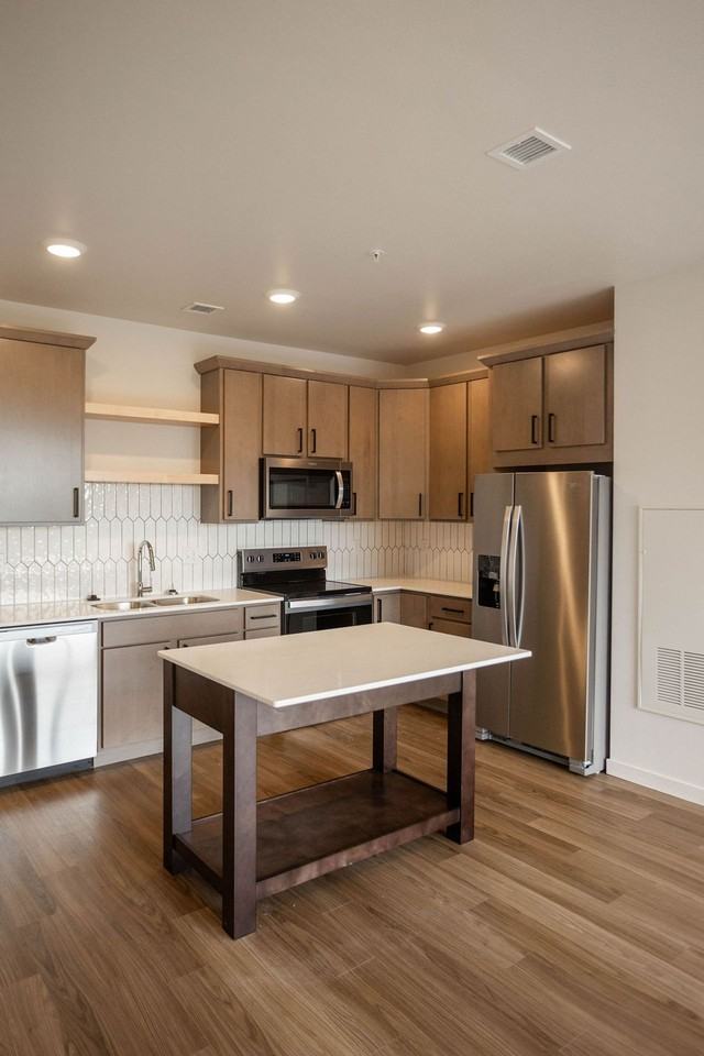 BLOC - New, Never Lived In - Photo 7 of 50