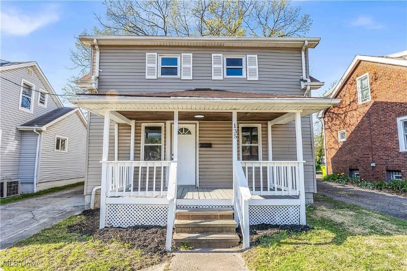 135 W Bagley Rd - Photo 3 of 13