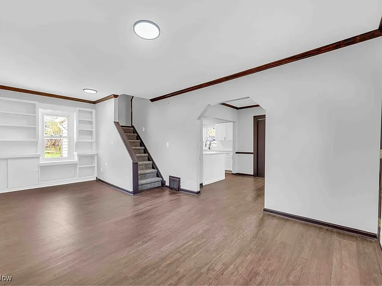 135 W Bagley Rd - Photo 6 of 13