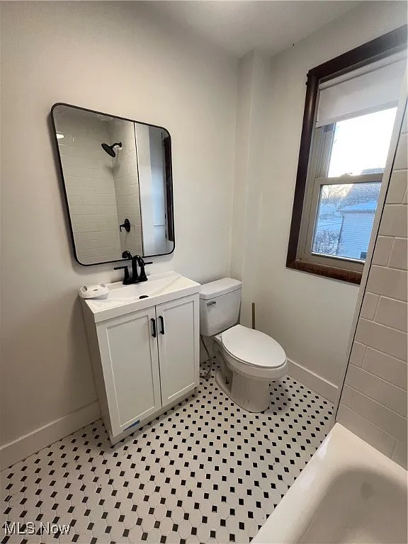 275 Cornell Ave - Photo 3 of 8