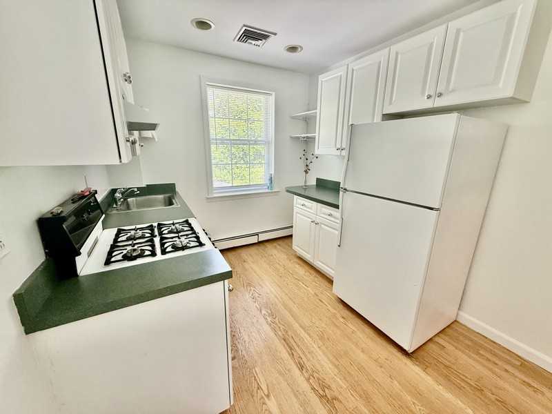 54 Cedar St - Photo 3 of 6