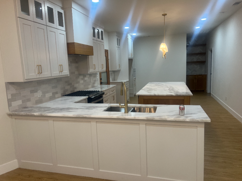 608 S Brighton Ave - Photo 2 of 11