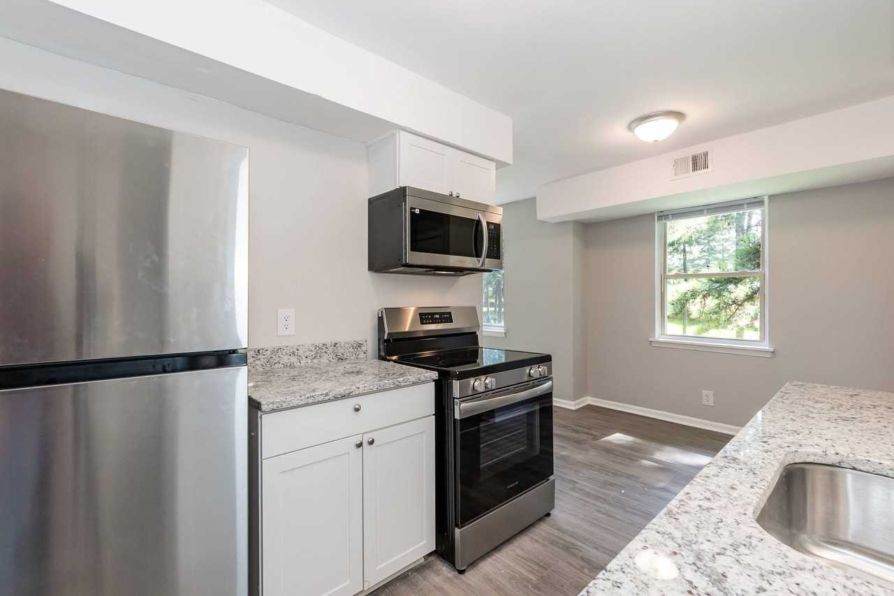 Delmont Townes - Photo 5 of 50