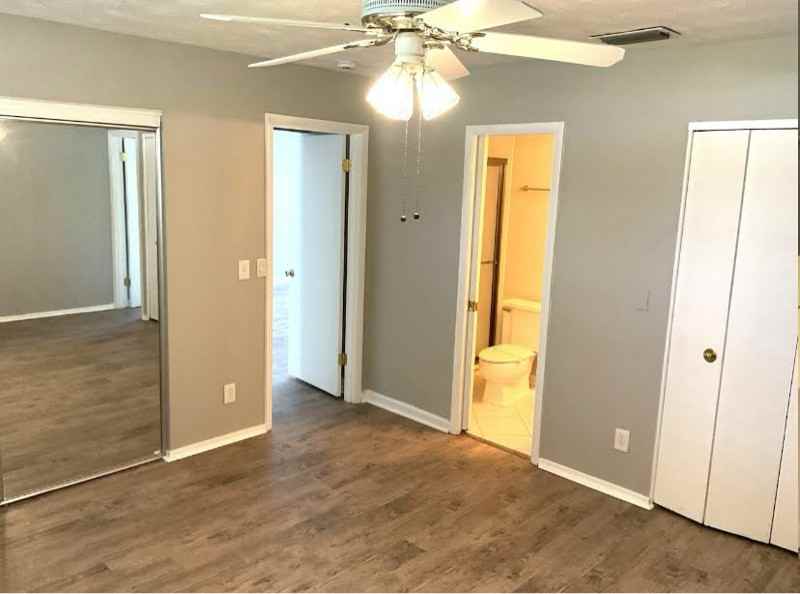 4634 Waverly Ln - Photo 2 of 12