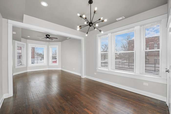 1652 S Ridgeway Ave - Photo 2 of 6