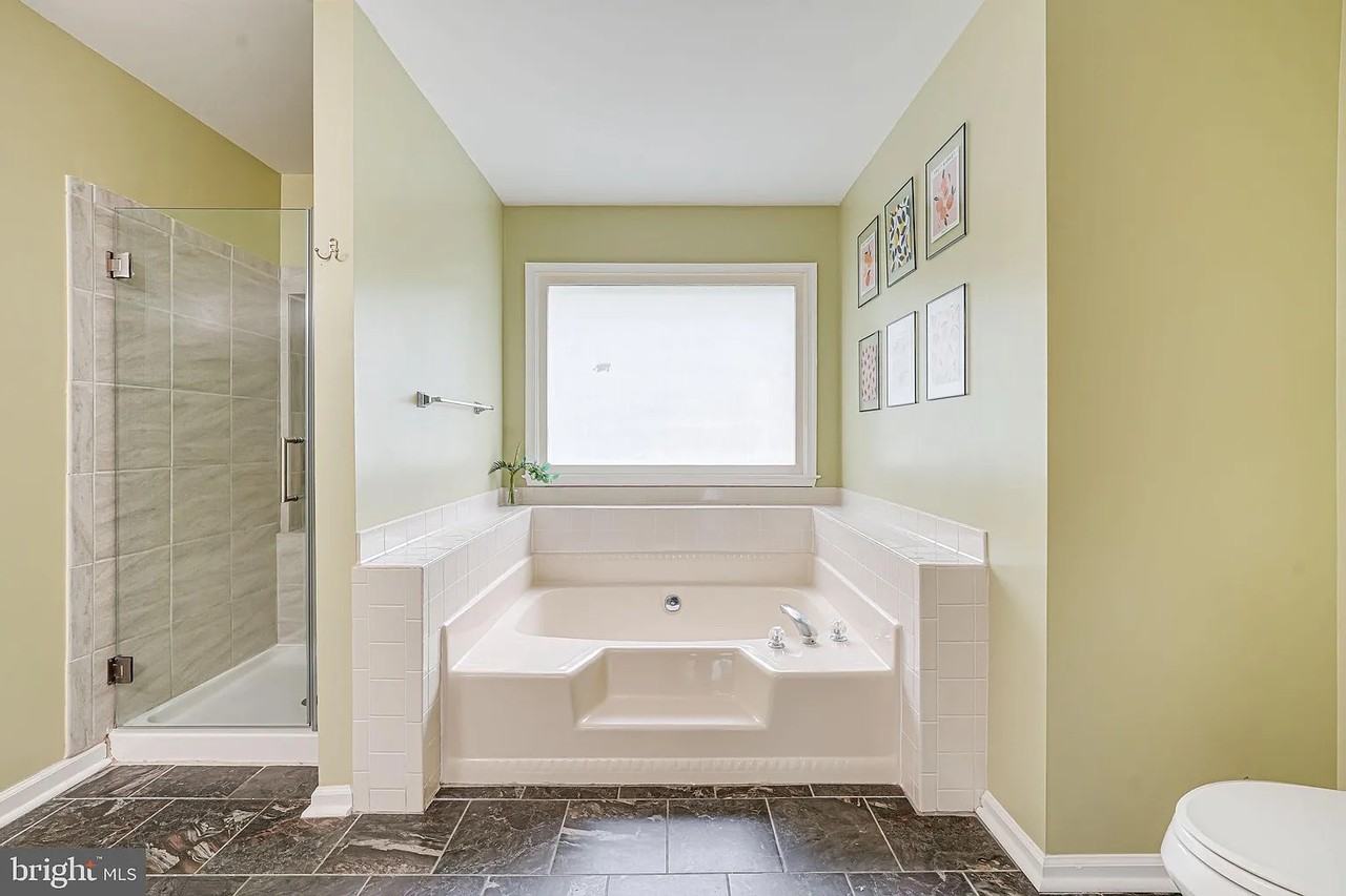 7 Apple Blossom Ct - Photo 2 of 4