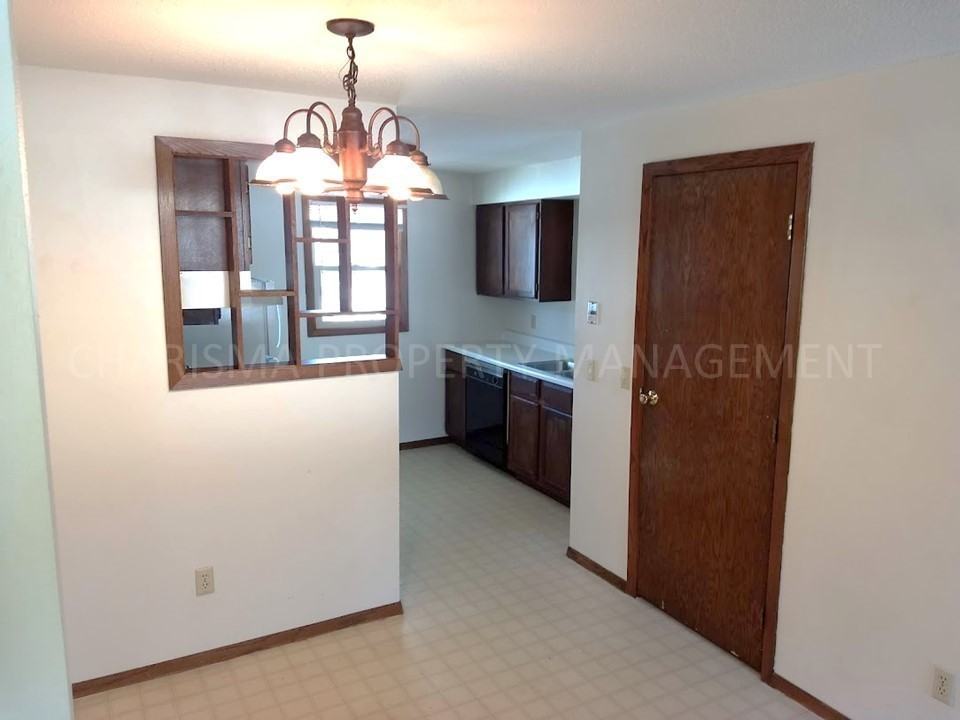 3604 South Cathy Avenue #3 - Photo 6 of 20