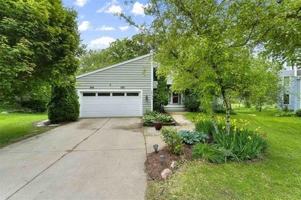 featured image of 1733 Camelot Dr #NA