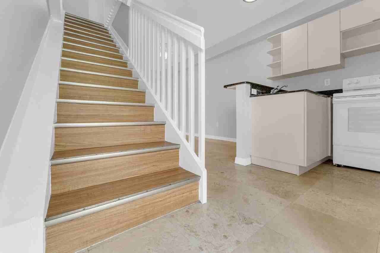 1421 SW 3rd Street - Photo 7 of 47