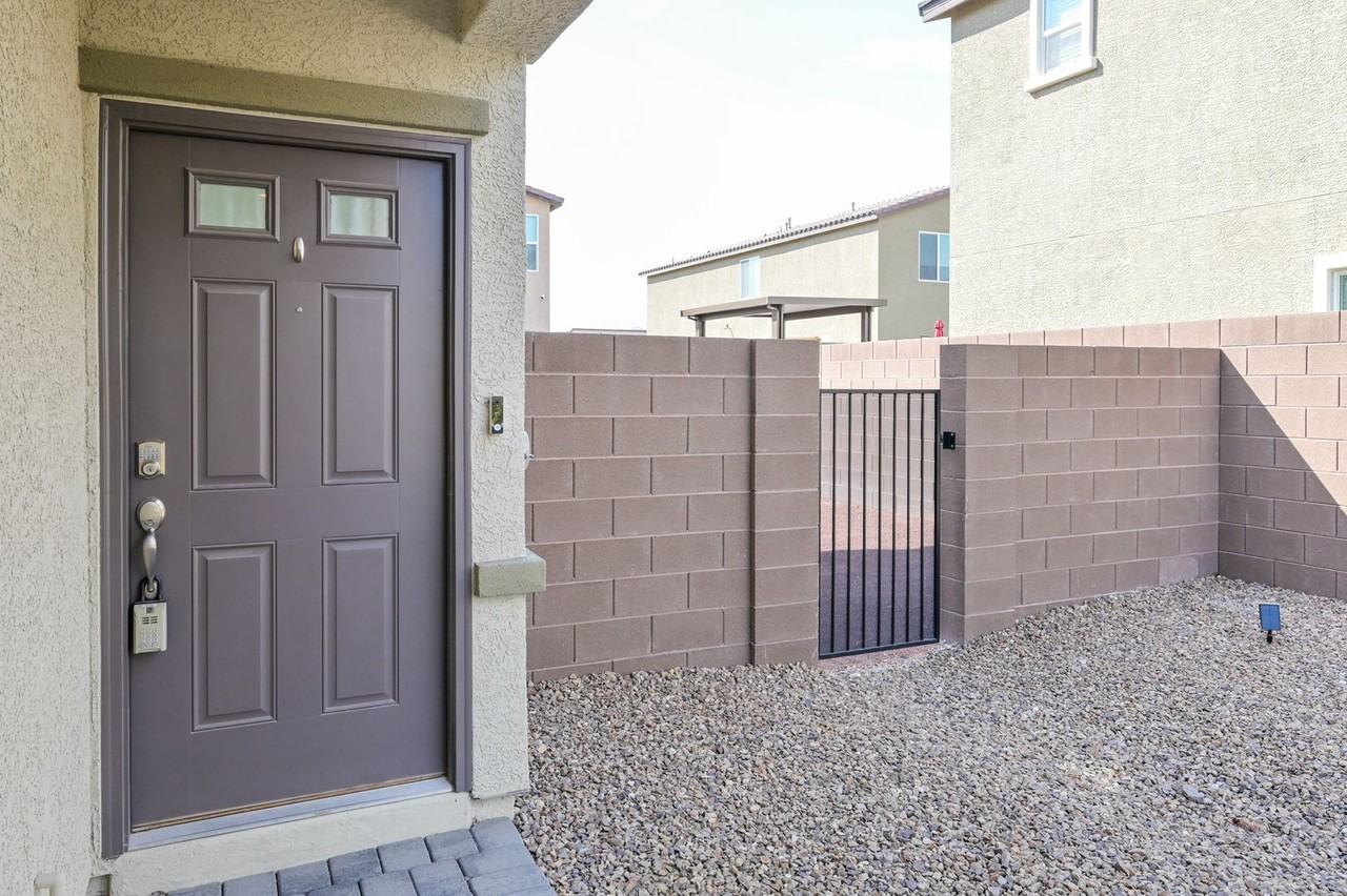 7597 Moore Creek Ln - Photo 4 of 50