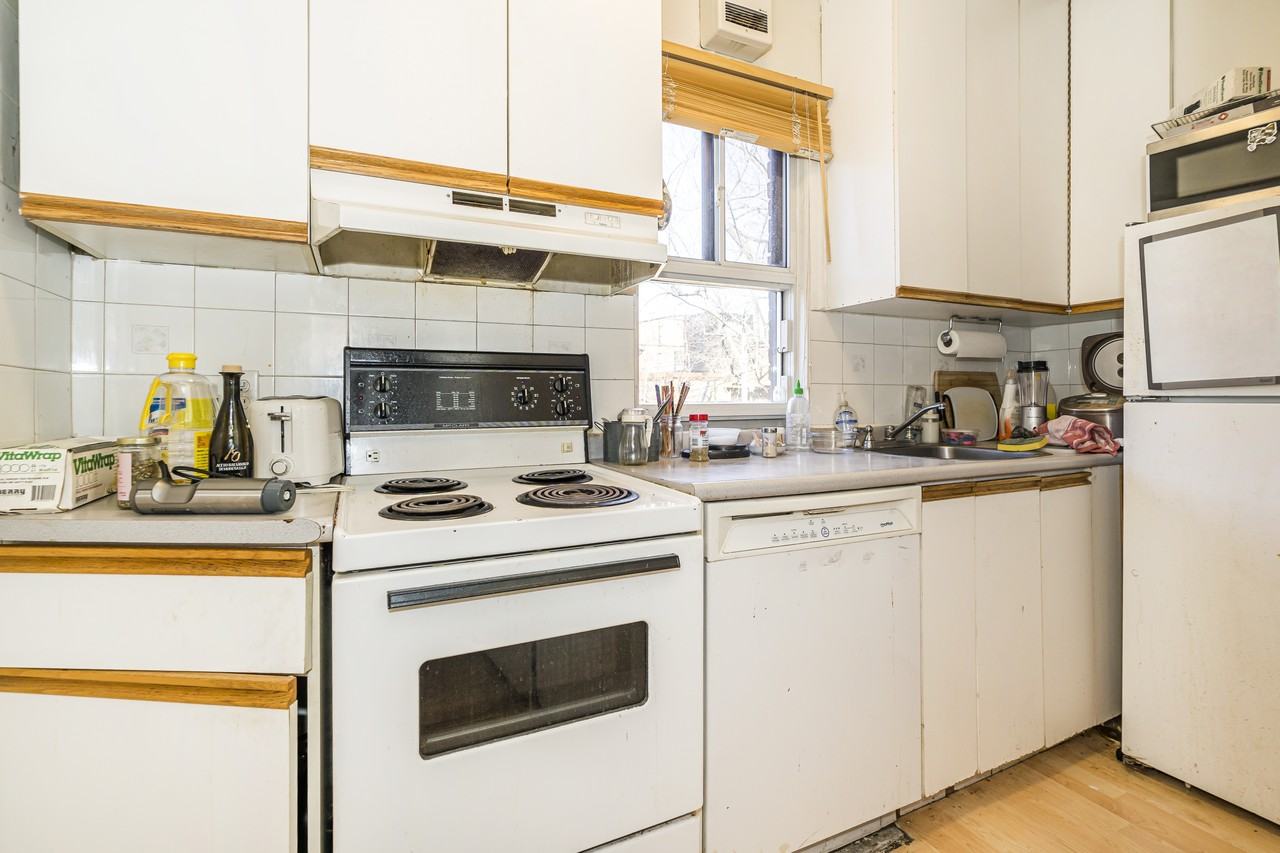 370 Brunswick Avenue #B - Photo 6 of 10