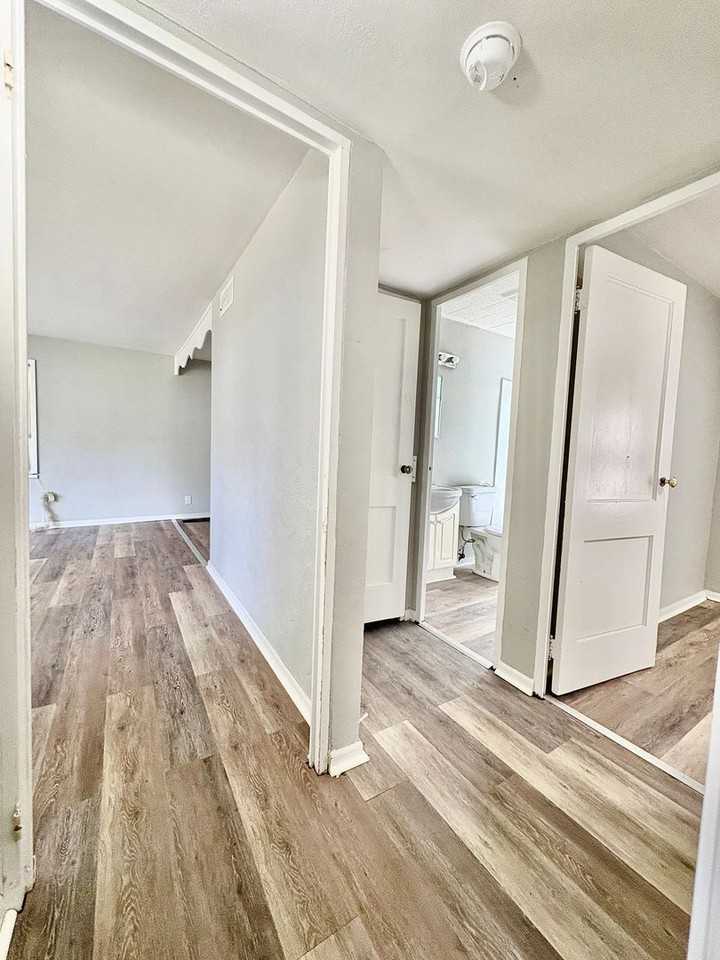 1513 Wilber St - Photo 7 of 11