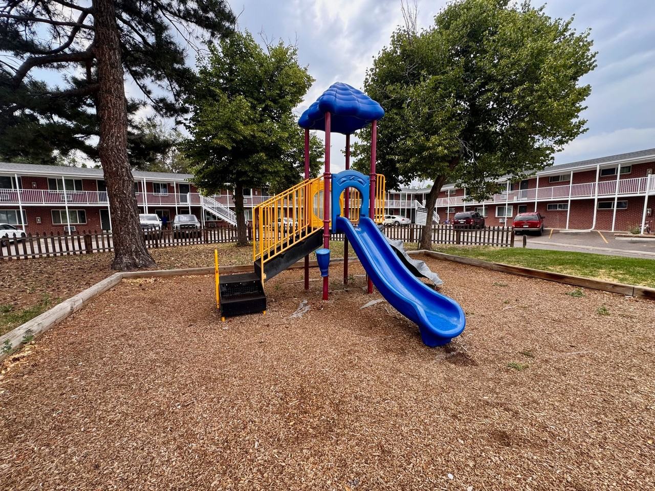 285 S Jay Street - Photo 5 of 39