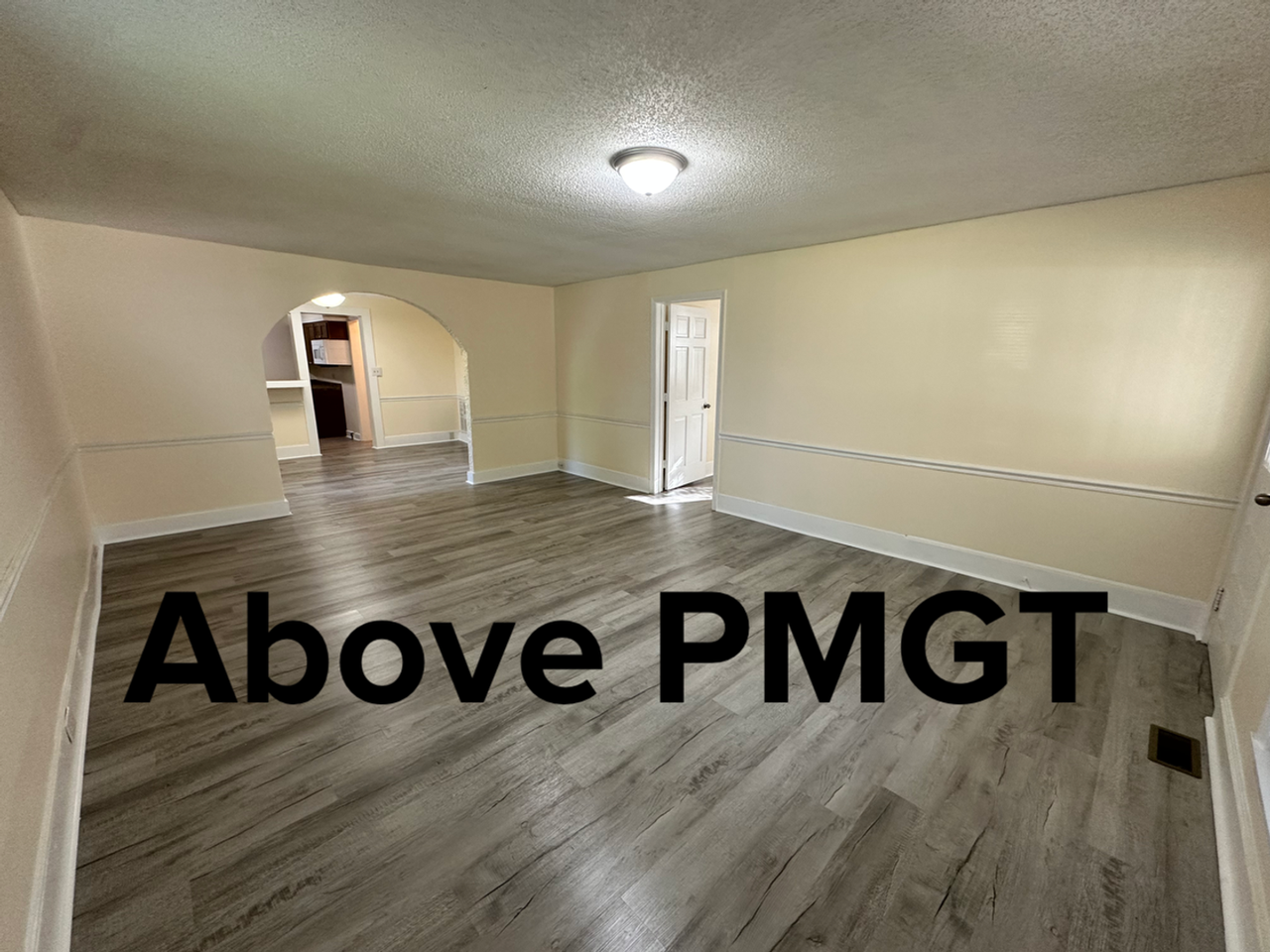 4821 S Main St - Photo 5 of 16