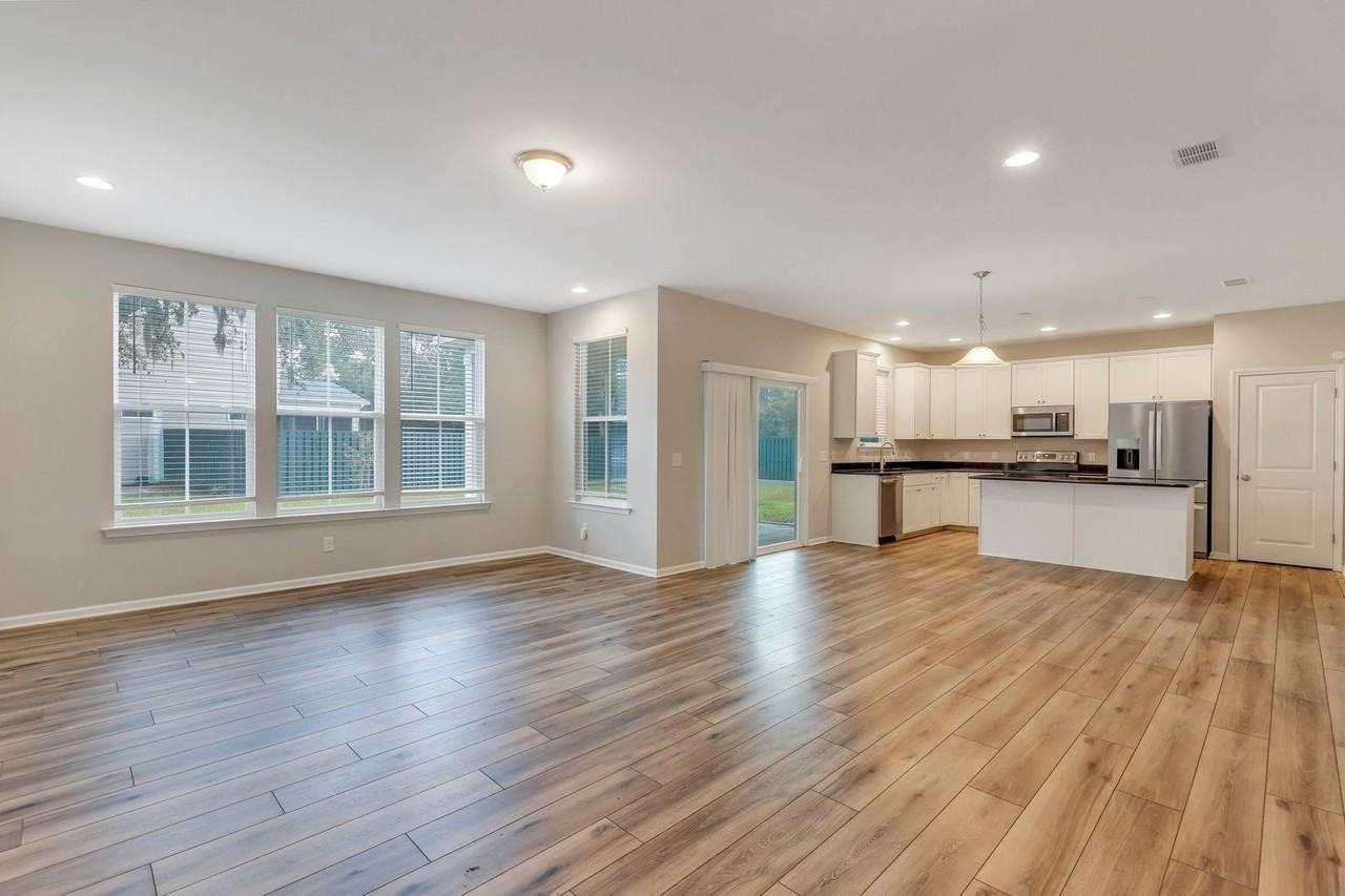 580 Waybridge Way - Photo 6 of 40